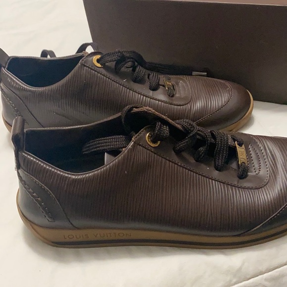 LOUIS VUITTON sneakers - Picture 1 of 6